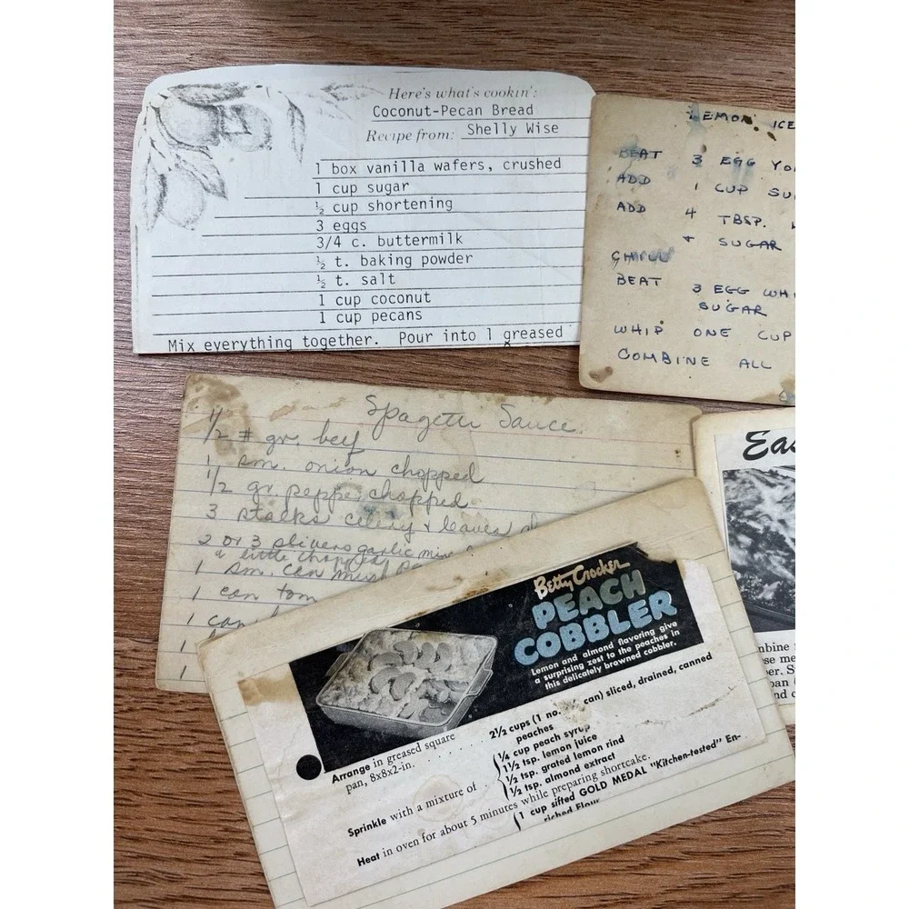 Vintage 1940s 1950s Recipe Box with Handwritten & Magazine Cutouts, 100 Recipes